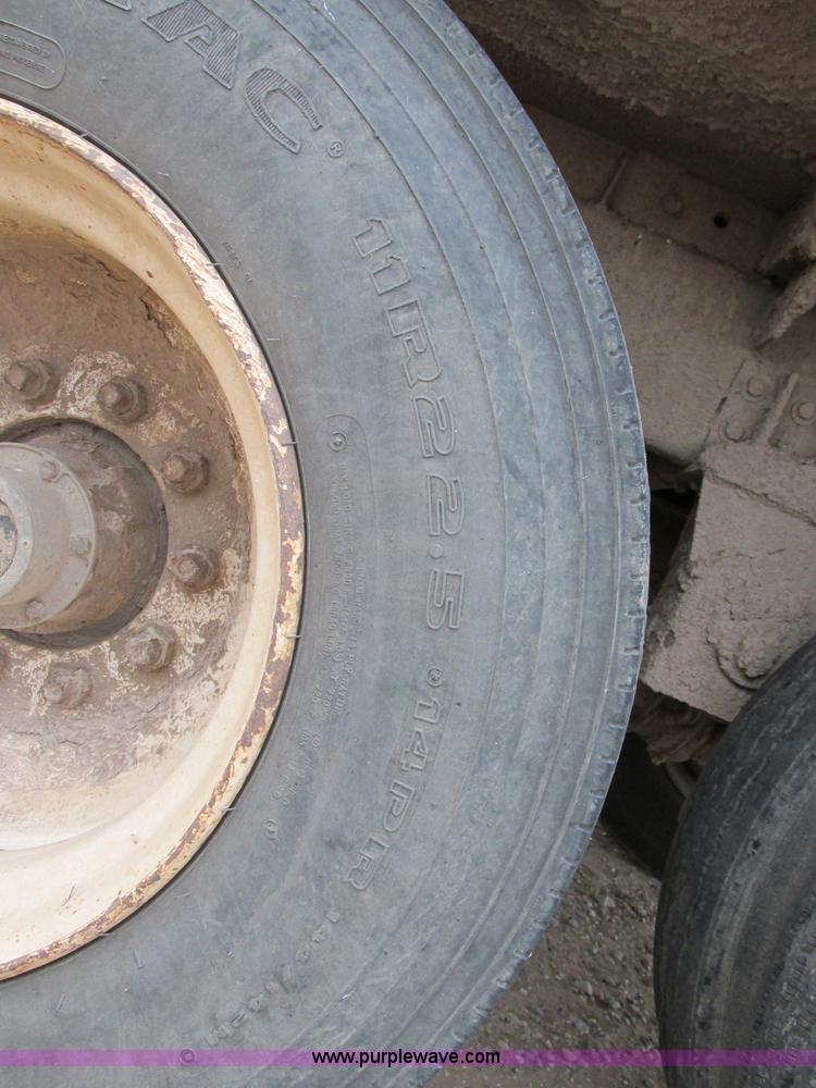 image for item K5753 1996 Pacer CEI tank trailer