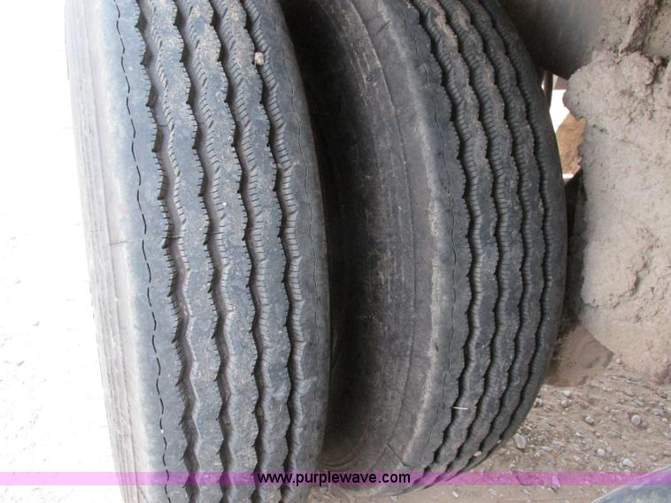 image for item K5753 1996 Pacer CEI tank trailer