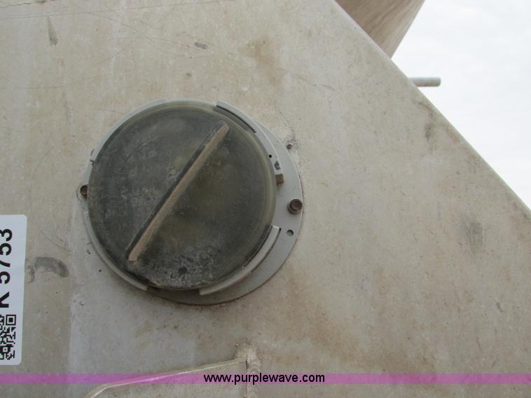 image for item K5753 1996 Pacer CEI tank trailer