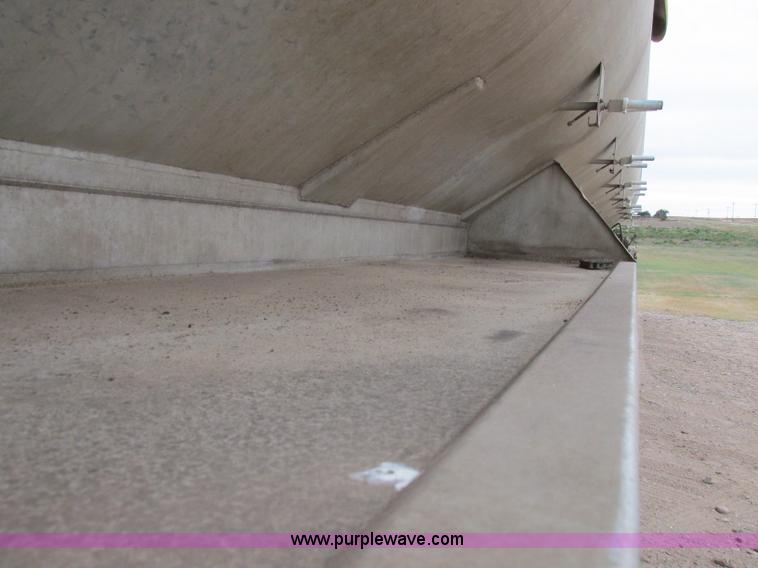 image for item K5753 1996 Pacer CEI tank trailer