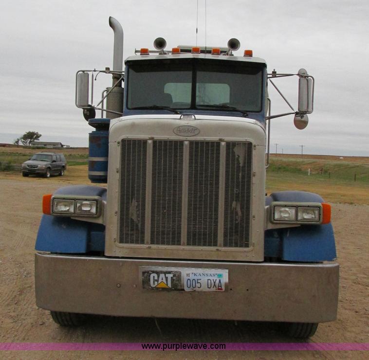 image for item K5754 1994 Peterbilt 378 semi truck