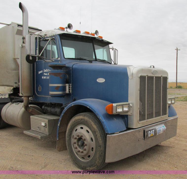 image for item K5754 1994 Peterbilt 378 semi truck