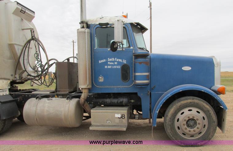 image for item K5754 1994 Peterbilt 378 semi truck