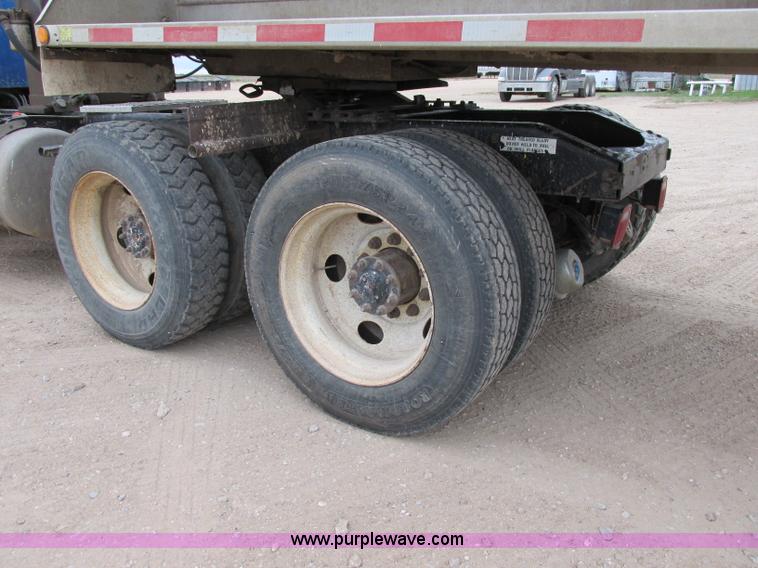 image for item K5754 1994 Peterbilt 378 semi truck