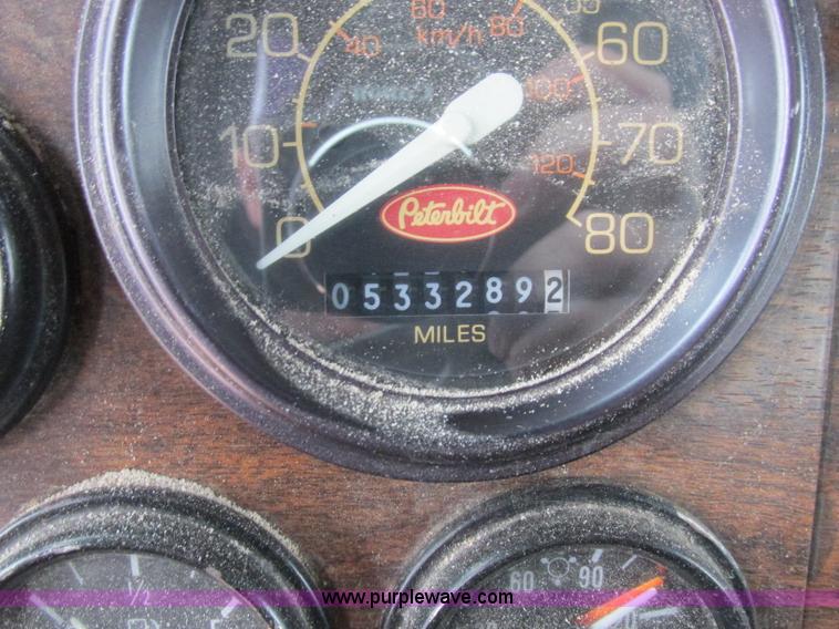 image for item K5754 1994 Peterbilt 378 semi truck