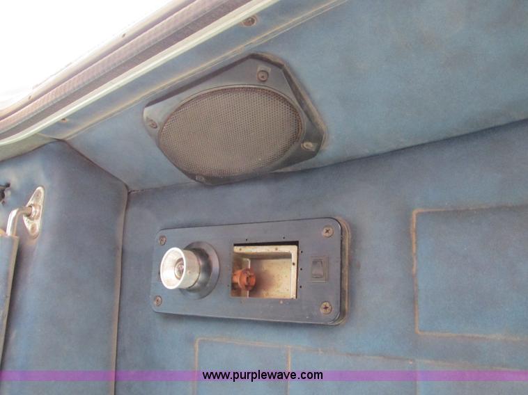 image for item K5754 1994 Peterbilt 378 semi truck