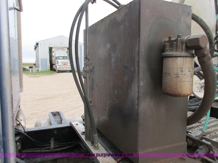 image for item K5754 1994 Peterbilt 378 semi truck