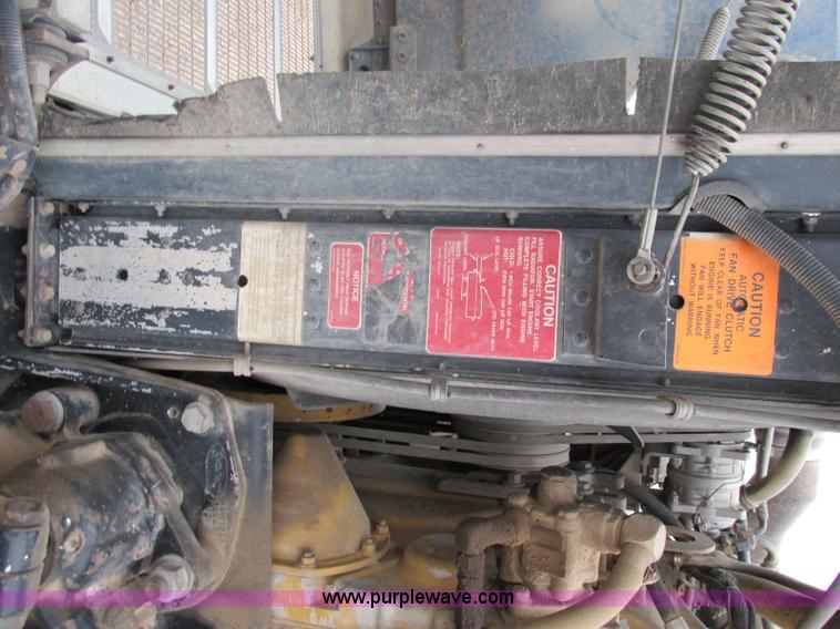 image for item K5754 1994 Peterbilt 378 semi truck