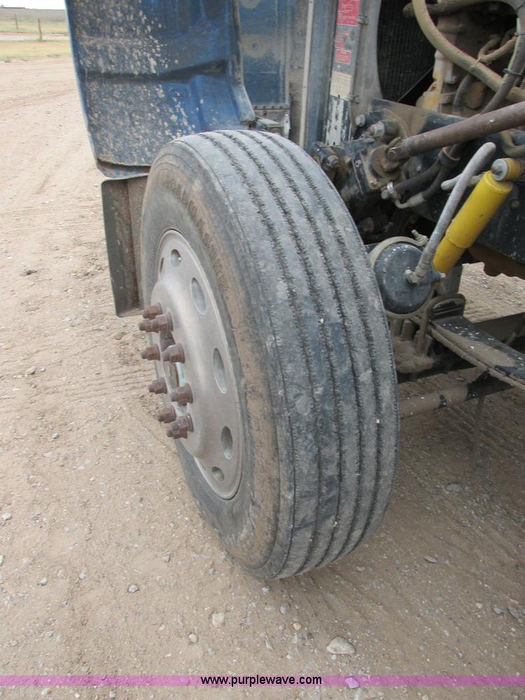 image for item K5754 1994 Peterbilt 378 semi truck