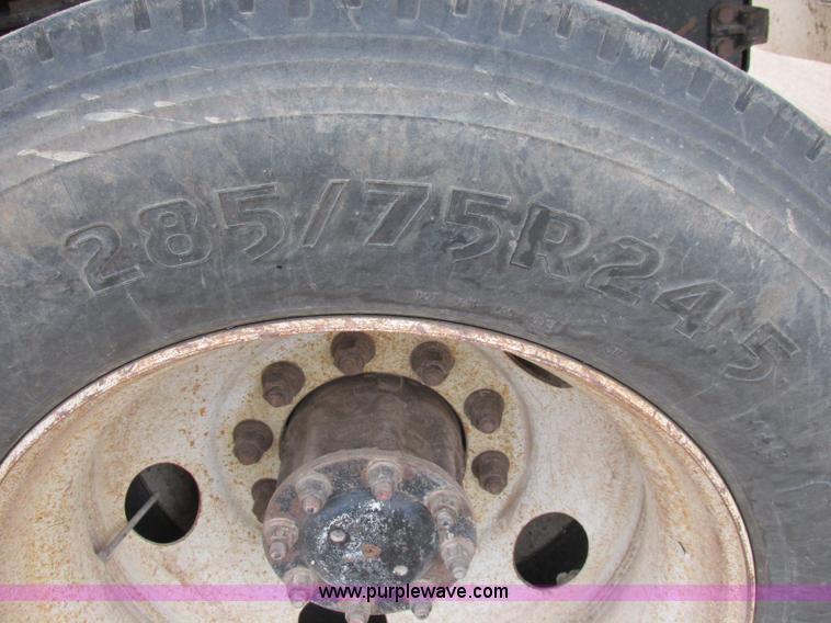 image for item K5754 1994 Peterbilt 378 semi truck