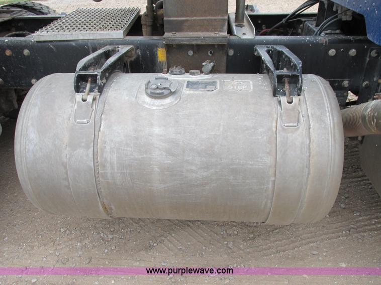 image for item K5754 1994 Peterbilt 378 semi truck