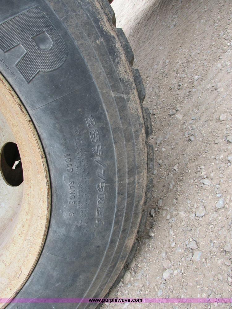 image for item K5754 1994 Peterbilt 378 semi truck