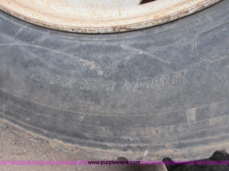 image for item K5754 1994 Peterbilt 378 semi truck