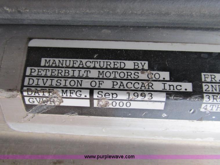 image for item K5754 1994 Peterbilt 378 semi truck