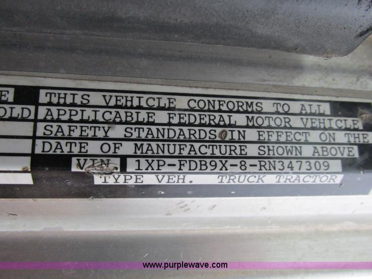 image for item K5754 1994 Peterbilt 378 semi truck