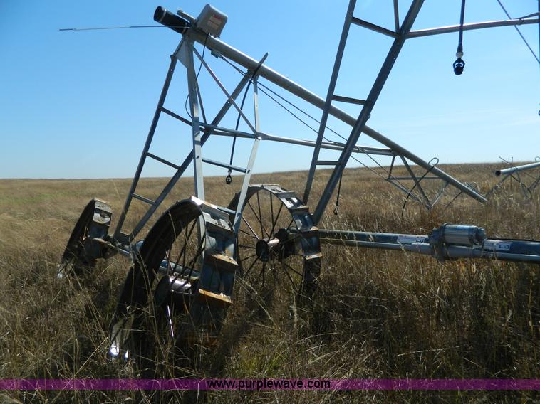 image for item K8214 2015 Valley irrigation tower system