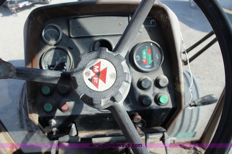 image for item L2289 1984 Massey-Ferguson 3545 tractor