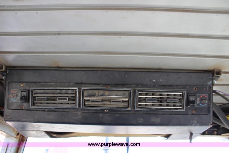 image for item L2289 1984 Massey-Ferguson 3545 tractor