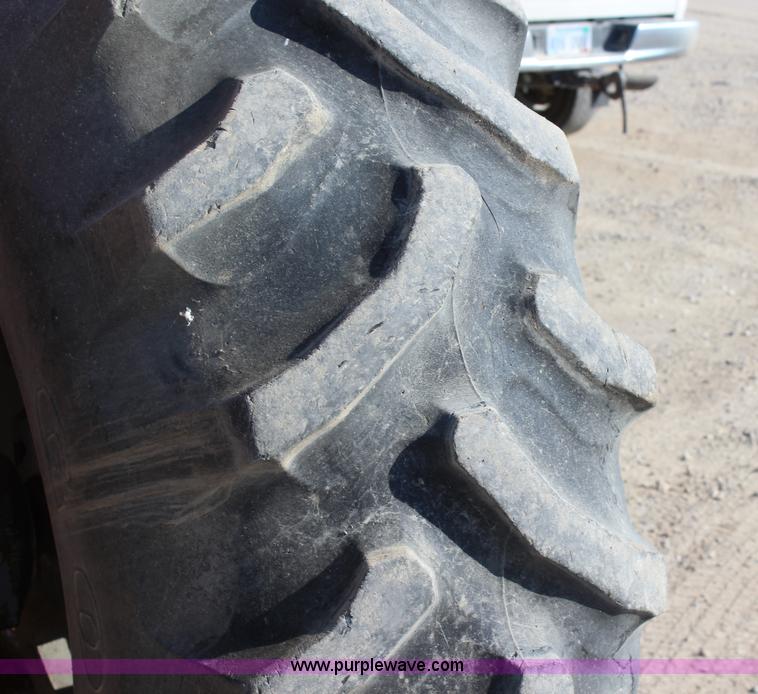 image for item L2289 1984 Massey-Ferguson 3545 tractor