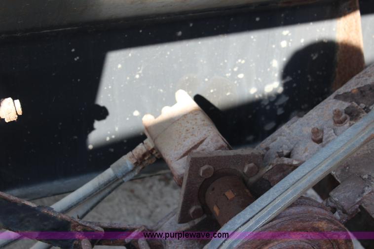 image for item L2470 Stainless steel fertilizer spreader