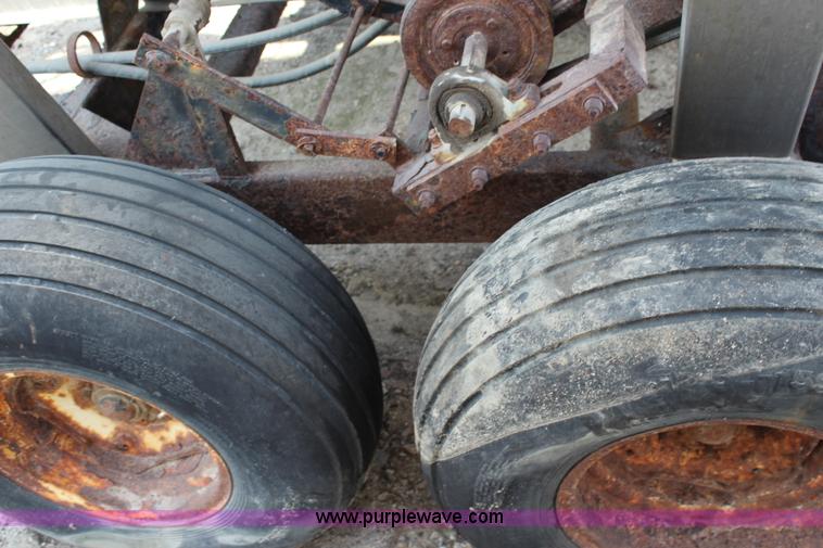 image for item L2470 Stainless steel fertilizer spreader