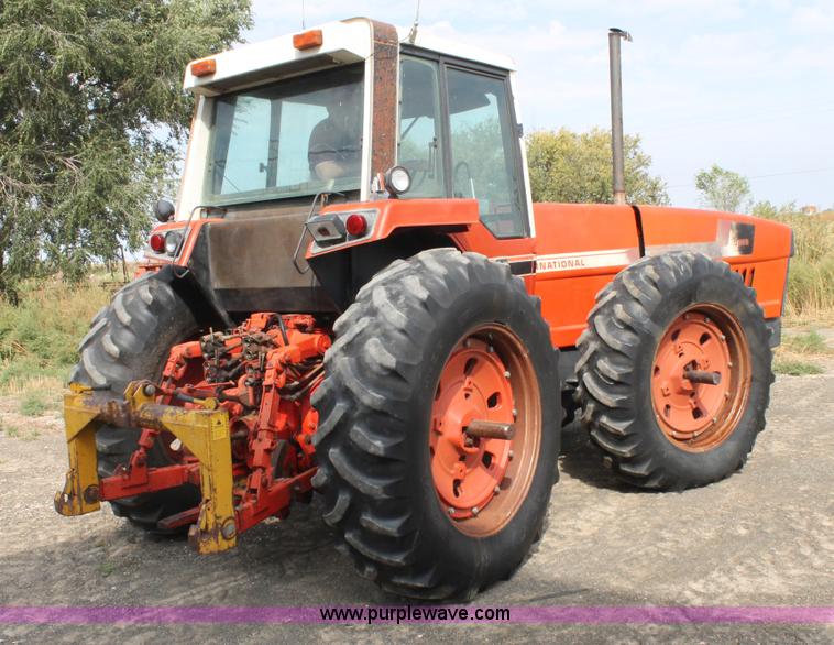 image for item L4422 1979 International 3588 MFWD tractor