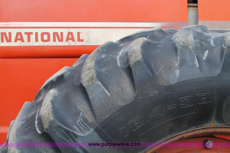 image for item L4422 1979 International 3588 MFWD tractor