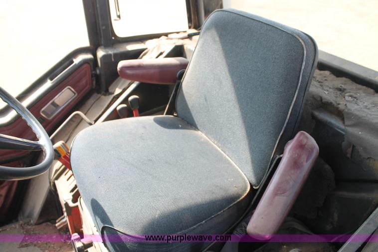 image for item L4422 1979 International 3588 MFWD tractor