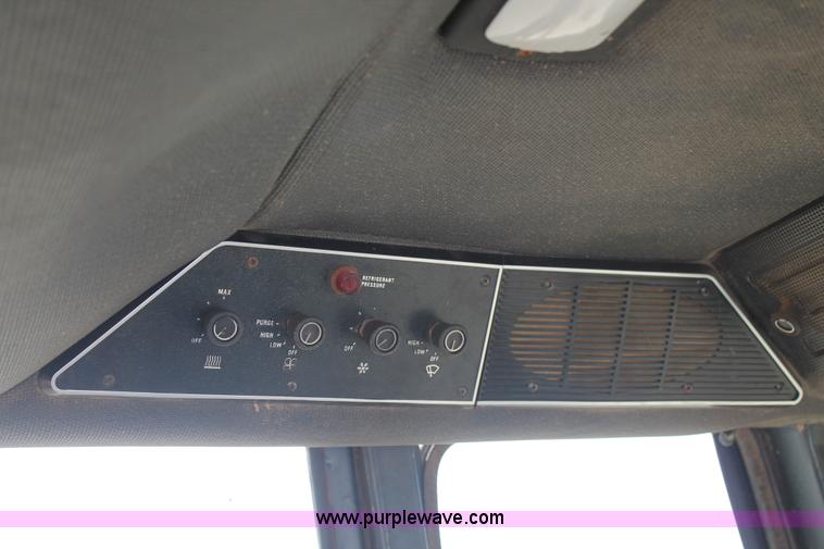 image for item L4422 1979 International 3588 MFWD tractor