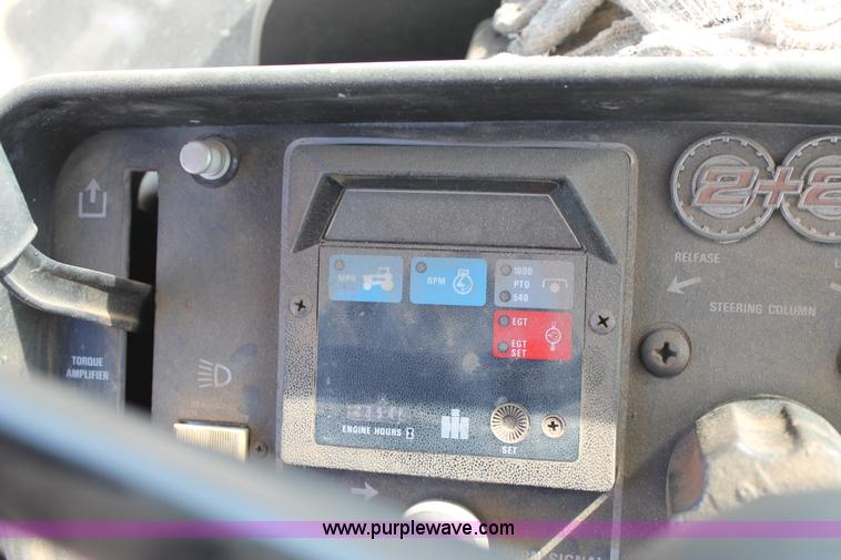 image for item L4422 1979 International 3588 MFWD tractor