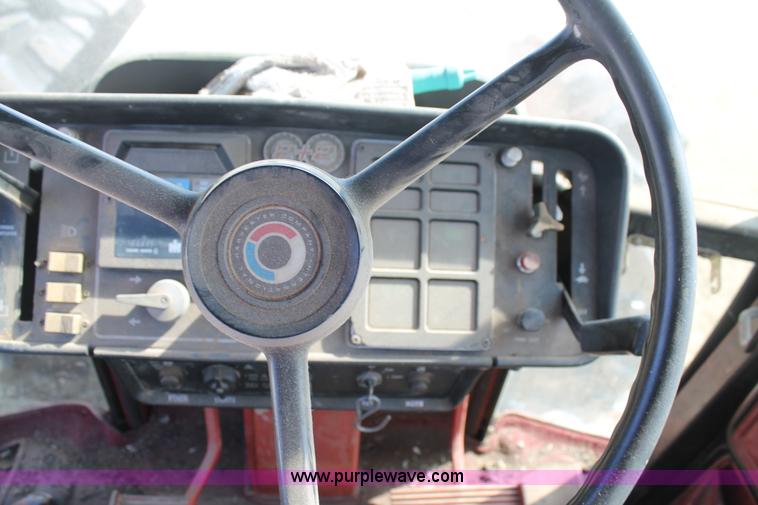 image for item L4422 1979 International 3588 MFWD tractor