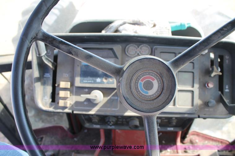 image for item L4422 1979 International 3588 MFWD tractor