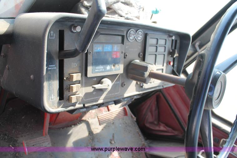 image for item L4422 1979 International 3588 MFWD tractor