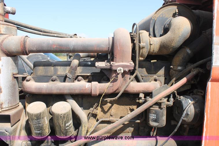 image for item L4422 1979 International 3588 MFWD tractor