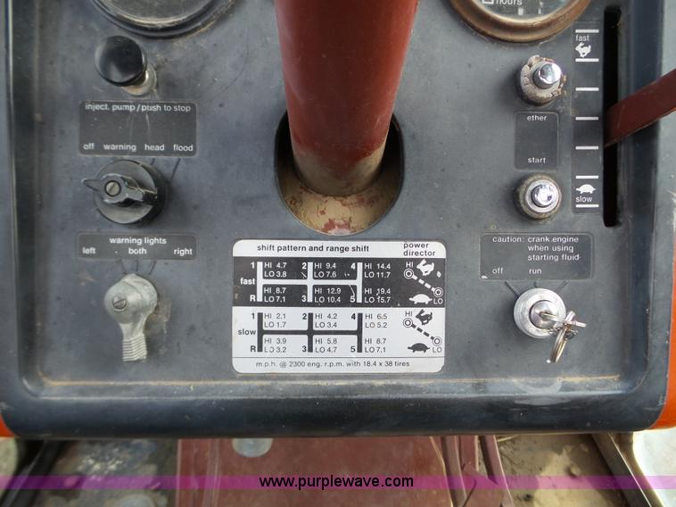 image for item L5110 1976 Allis Chalmers 7060 tractor