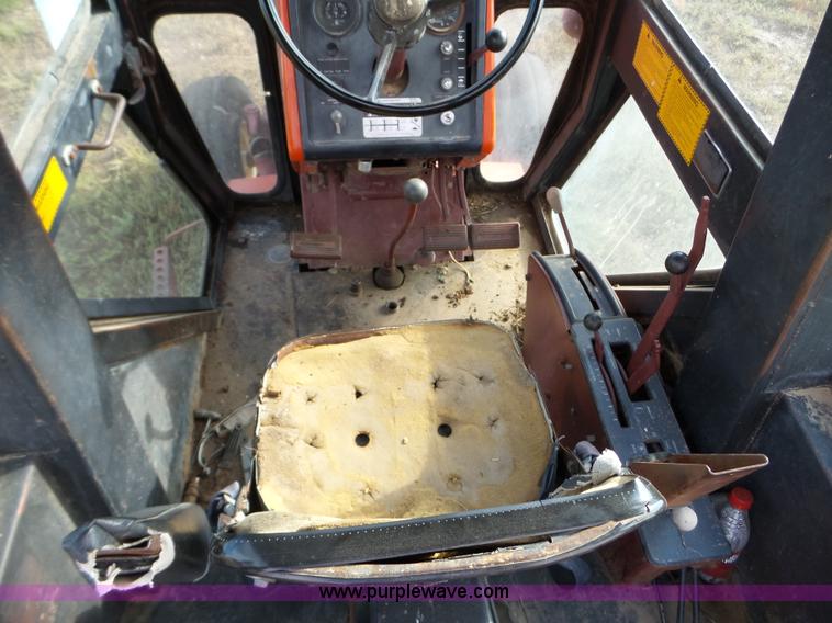 image for item L5110 1976 Allis Chalmers 7060 tractor