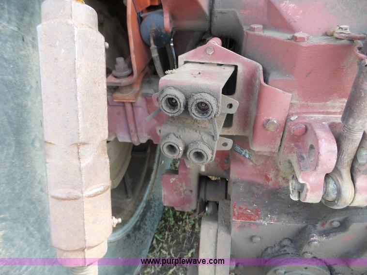 image for item L5110 1976 Allis Chalmers 7060 tractor