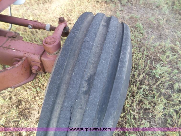 image for item L5110 1976 Allis Chalmers 7060 tractor