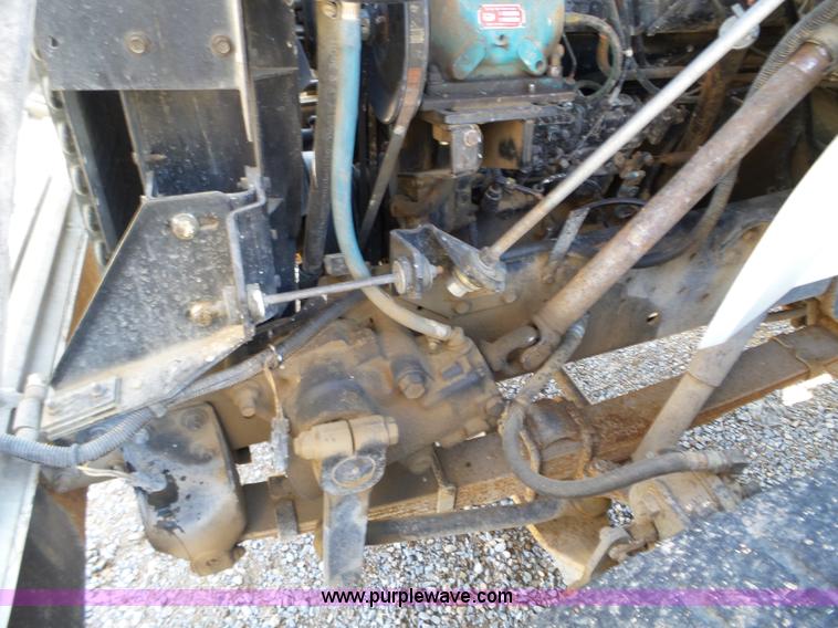 image for item L5113 1991 International 7100 feed truck