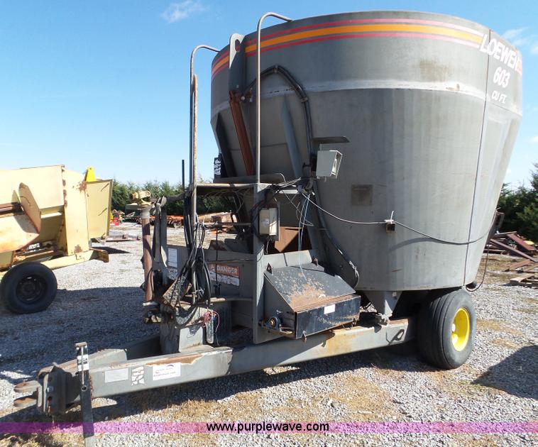 image for item L5117 2000 Loewen 603 vertical mixer