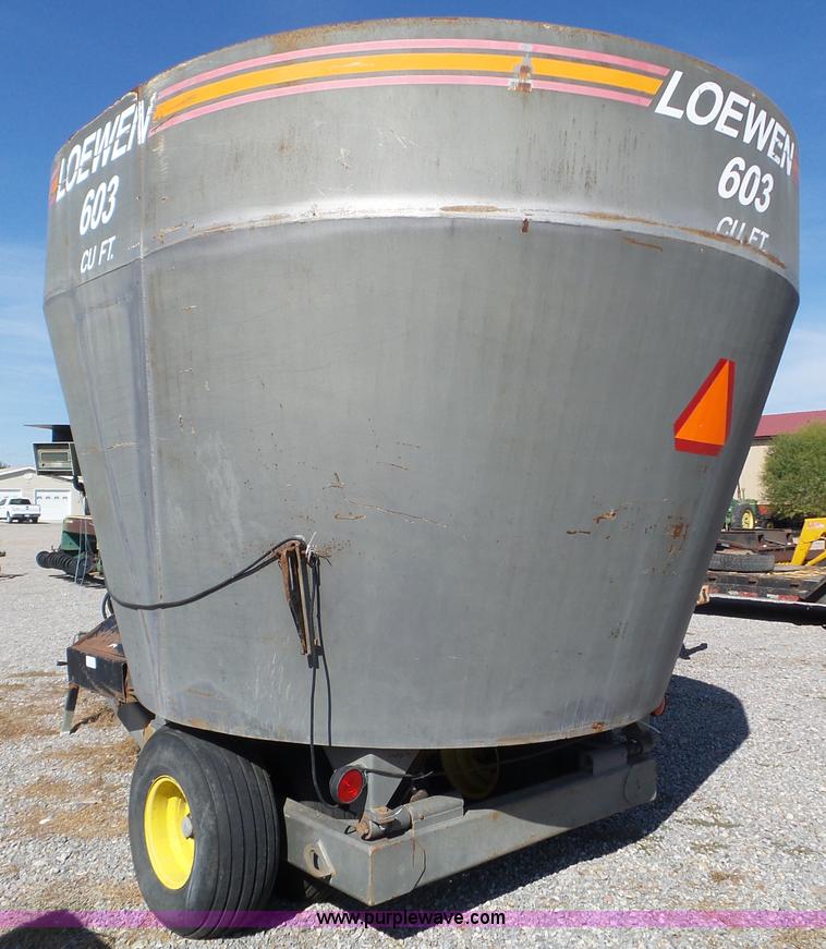 image for item L5117 2000 Loewen 603 vertical mixer