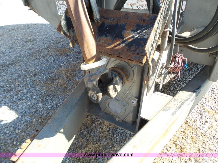 image for item L5117 2000 Loewen 603 vertical mixer