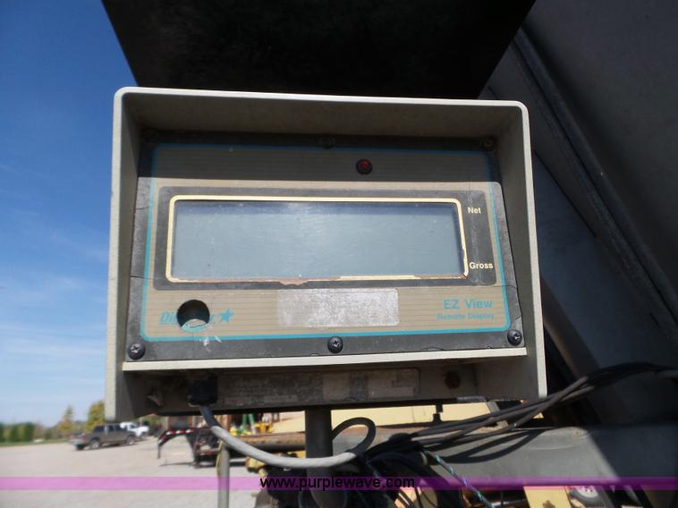 image for item L5117 2000 Loewen 603 vertical mixer