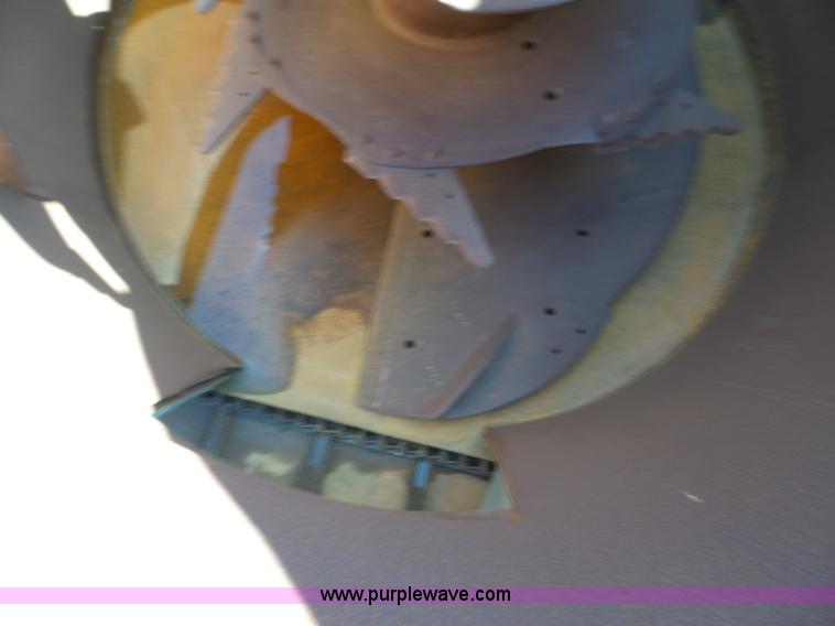 image for item L5117 2000 Loewen 603 vertical mixer