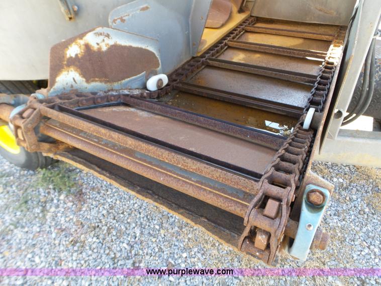 image for item L5117 2000 Loewen 603 vertical mixer