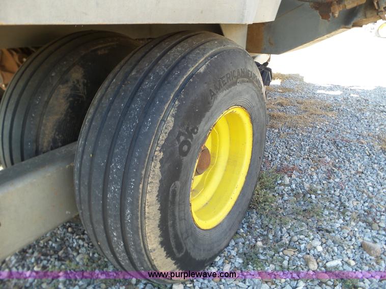 image for item L5117 2000 Loewen 603 vertical mixer