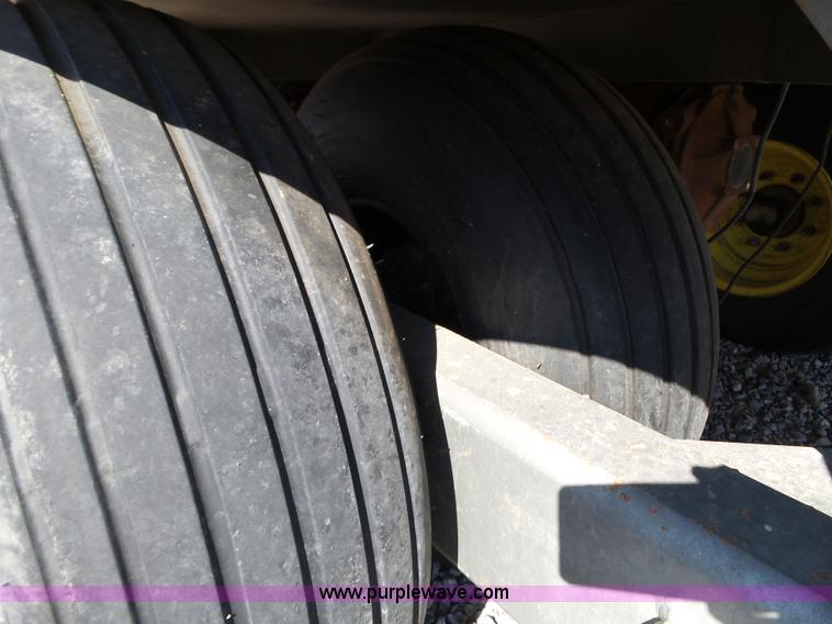 image for item L5117 2000 Loewen 603 vertical mixer