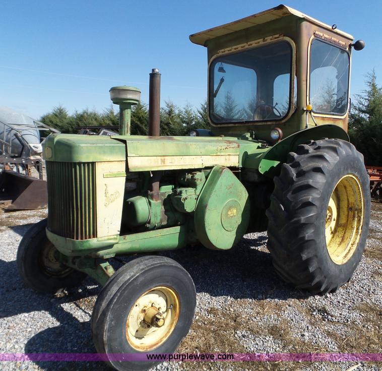 1957 John Deere 820 tractor in Copeland, KS Item L5118 sold Purple Wave