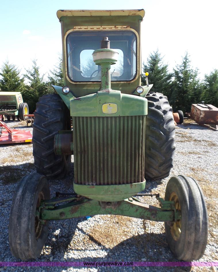 image for item L5118 1957 John Deere 820 tractor