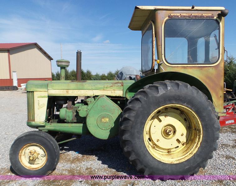 image for item L5118 1957 John Deere 820 tractor
